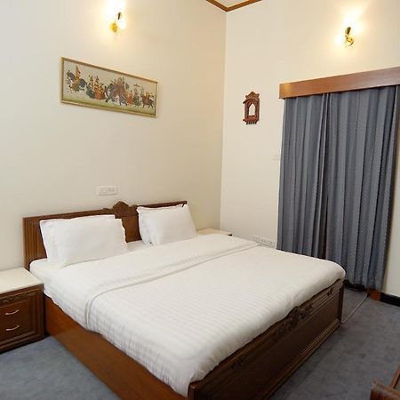 The Edgeworth Bed and Breakfast Shimla Exteriör bild
